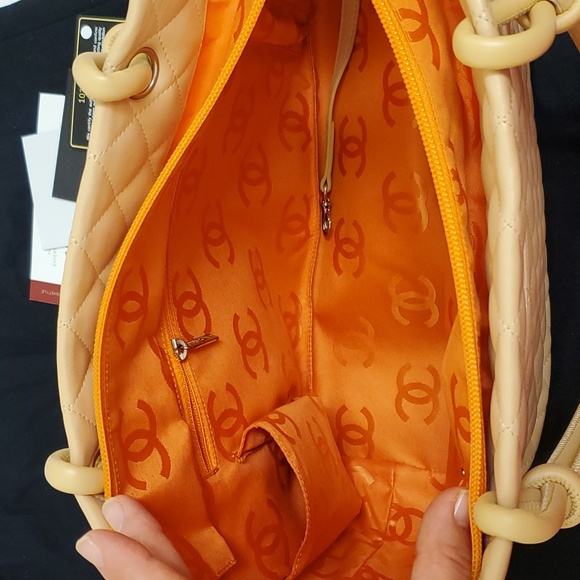 🤩Used twice 100% authentic Chanel calfskin tote bag "price firm" - Picture 15 of 17